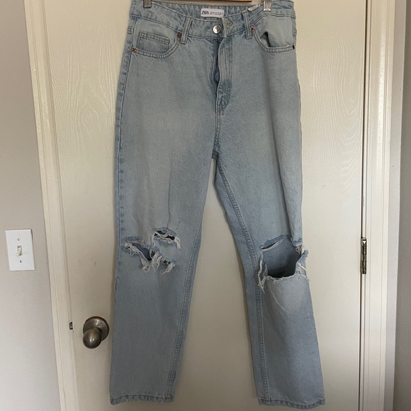 Zara High Rise Straight Jean - Picture 1 of 3